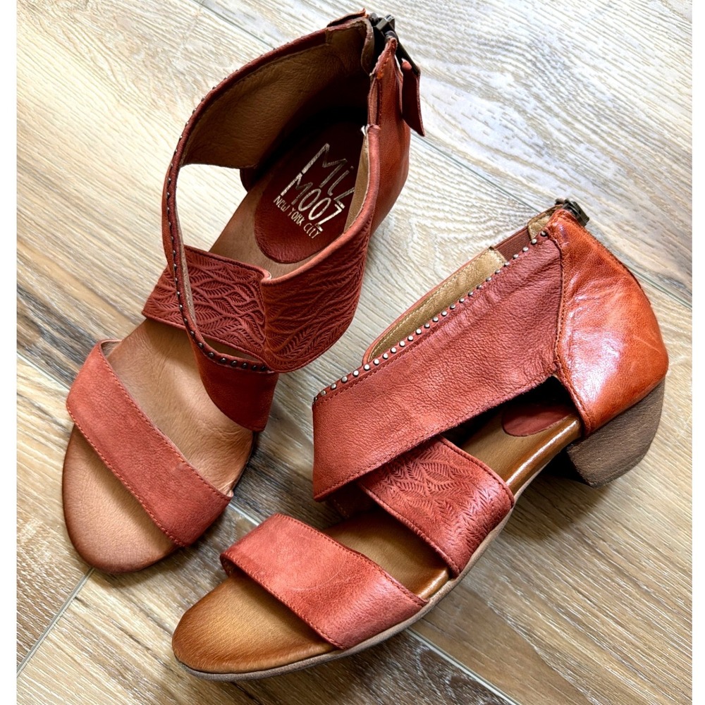 Miz Mooz Candace Orange Leather Studded Block Heel Sandals Sz 40 Boho‎ Chic⁠